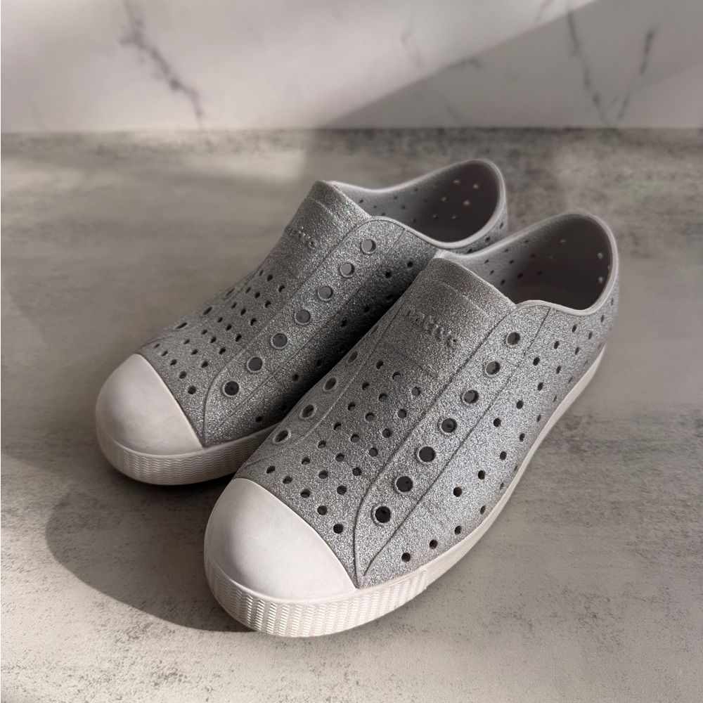 Native Kids Sparkle Silver Slip-On Water Shoes Size J2